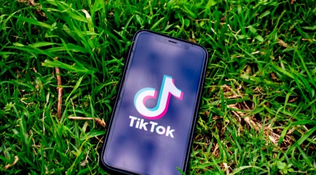 TikTok Phone graphic, provided by Pixabay